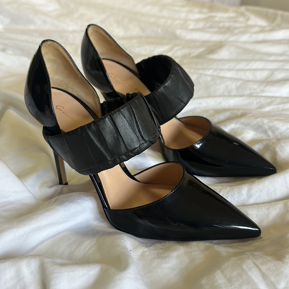 Gianvito Rossi Patent Black Pointy Toe Stiletto